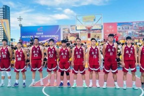 开云体育入口-篮球场上的精彩对决，每个回合都扣人心弦()