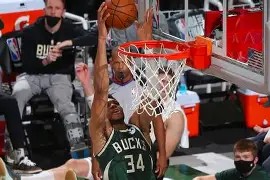 猛龙连败遭遇雄鹿猛攻，败局已定？(雄鹿队达米安利拉德宣布退役)