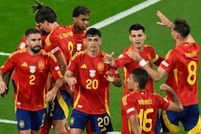开云体育-西班牙队表现出色，备战下轮欧锦赛淘汰战()