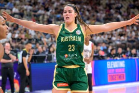 澳大利亚球员被誉为本赛季最佳新秀，表现出色引关注()