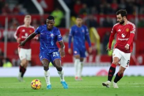 开云体育娱乐app-切尔西冲浪欧洲海，背水一战全力争胜()